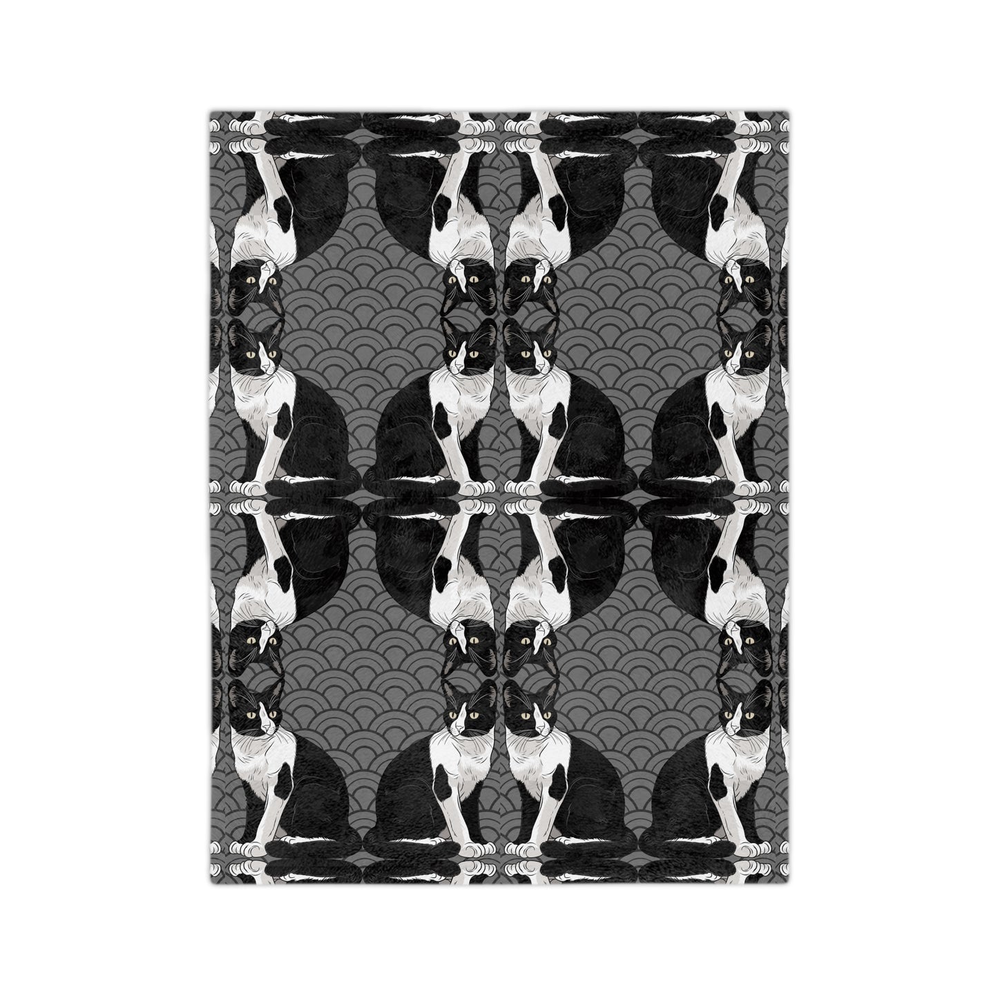 Cozy Cat-Themed Velveteen Blanket for Cat Lovers, Cute Gift for Pet Owners, Home Decor, Perfect for Snuggling or Picnics