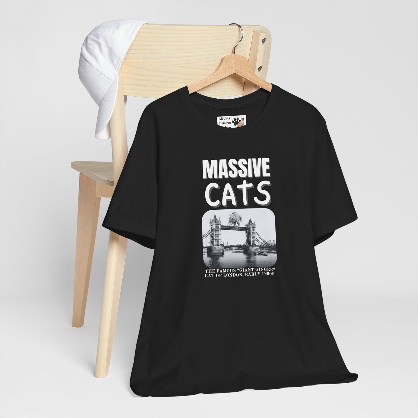 A Massive Cats T-Shirt - Huge Cat on Tower Bridge, London - (Vintage London Design, Funny Cat Unisex Jersey Tee - Perfect for Cat Fans!)