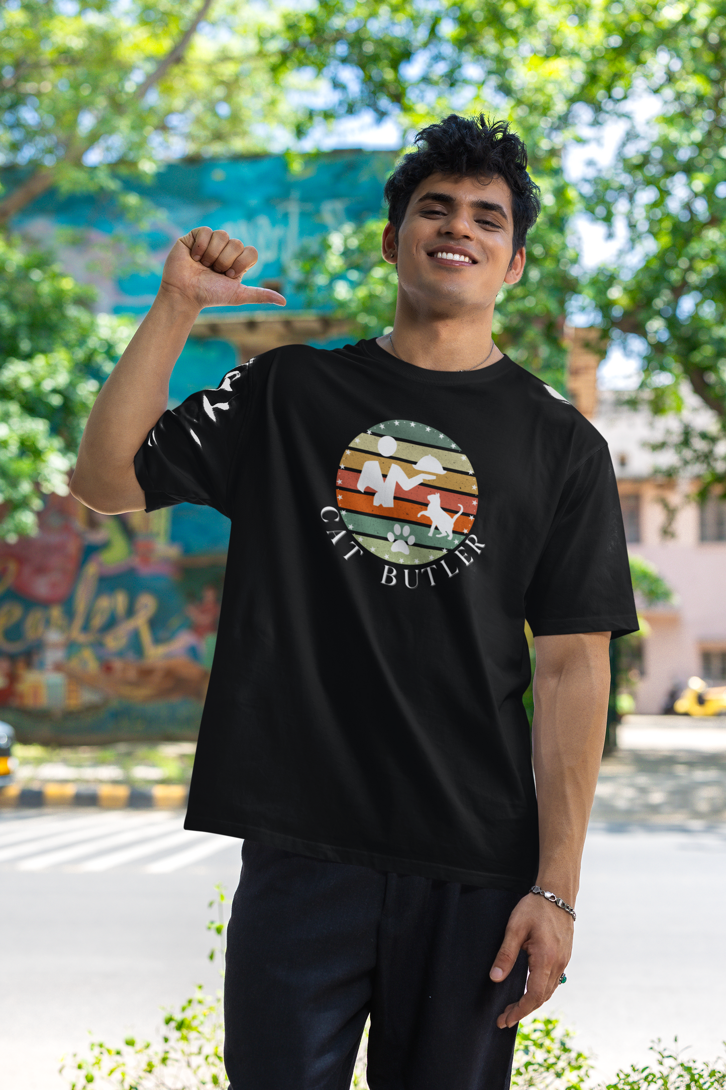 "Cat Butler" T-Shirt - With Vintage Sunset Style Graphic - (Unisex Jersey Short Sleeve Tee - Perfect Gift for Cat Lovers!)