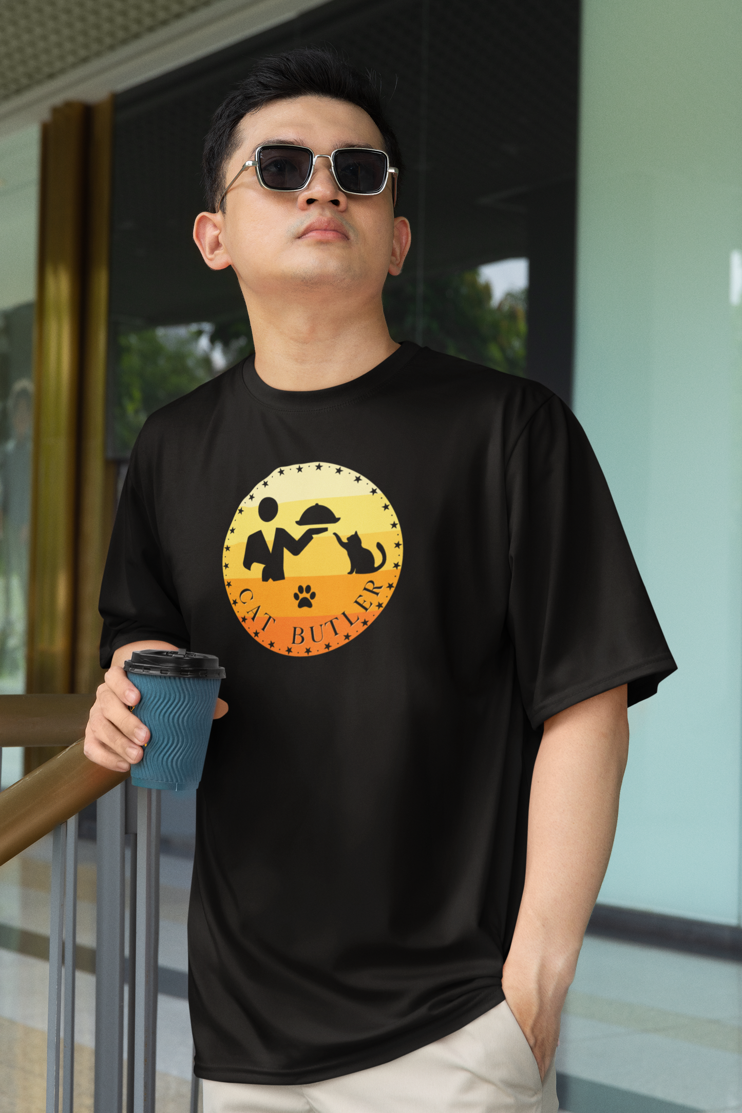 "Cat Butler" T-Shirt - With Vintage Sunset Graphic - (Unisex Jersey Short Sleeve Tee - Perfect Gift for Cat Lovers!)