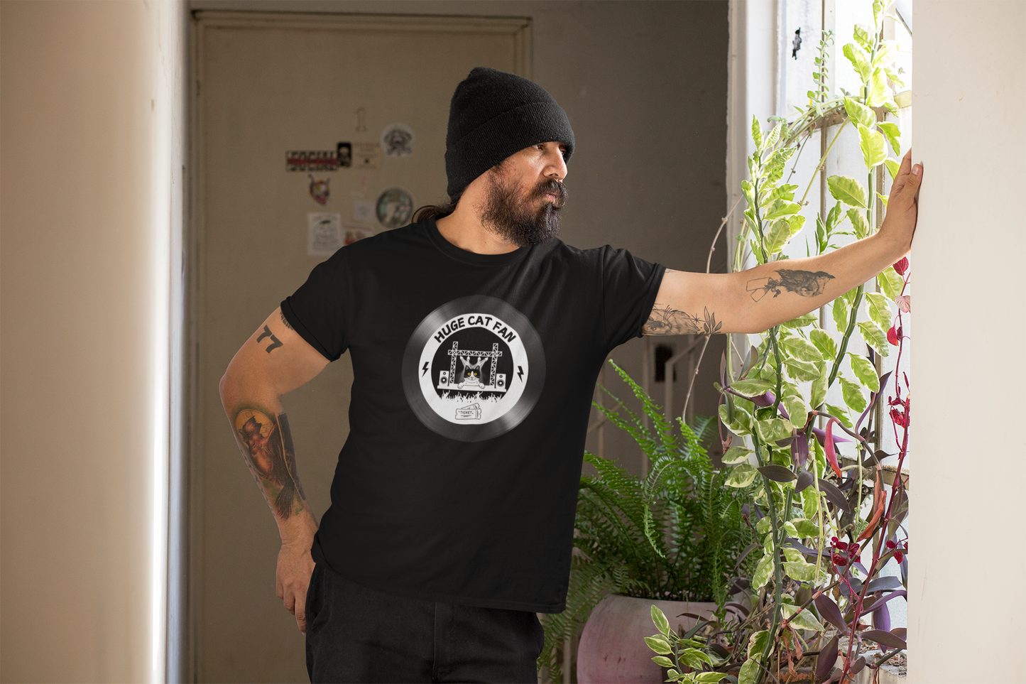 Huge Cat Fan "Record Style" T-Shirt - (Fun Unisex Jersey Tee - Music & Cat Lover T-Shirt)