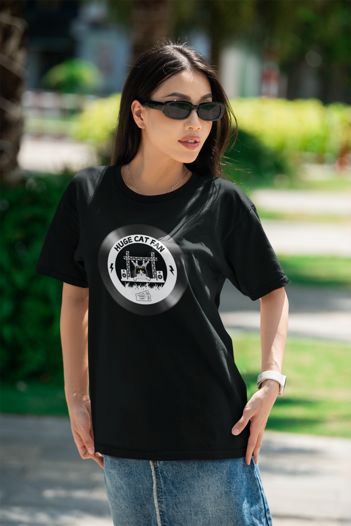 Huge Cat Fan "Record Style" T-Shirt - (Fun Unisex Jersey Tee - Music & Cat Lover T-Shirt)
