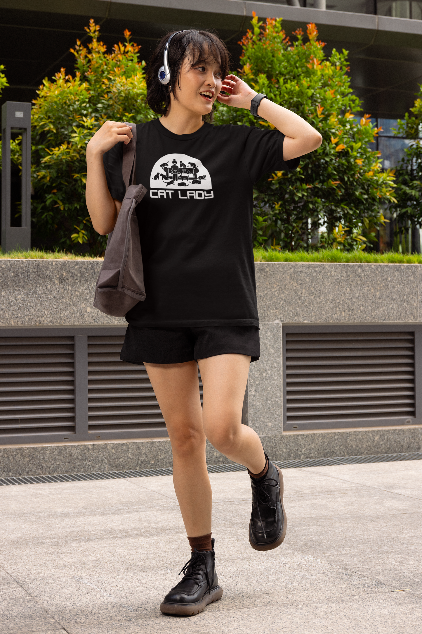 Cute Cat Lady T-Shirt - (Unisex Jersey Tee - Perfect Gift for Cat Moms!)