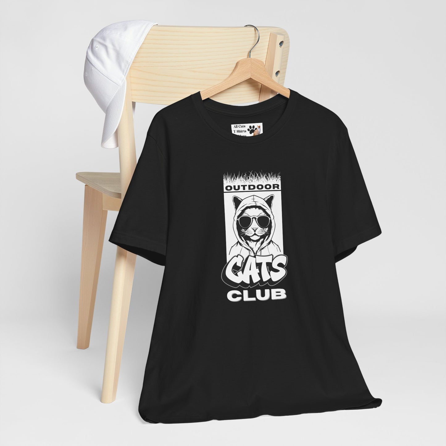 Outdoor Cats Club T-Shirt - (Unisex Jersey Short Sleeve Graphic Tee for Cat Lovers)